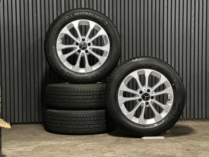 17 inch Winterset Mercedes GLA 7mm €499,-, Auto-onderdelen, Banden en Velgen, Banden en Velgen, Winterbanden, 17 inch, Ophalen