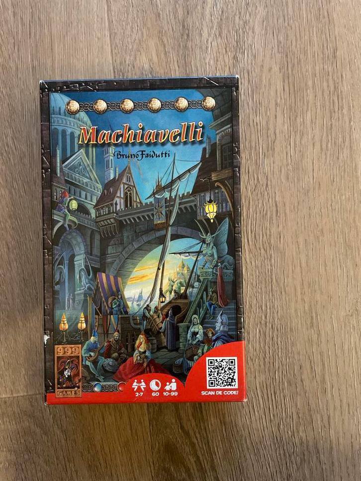 Machiavelli kaartspel. Vanaf 10 jaar - Strategie en Intrige!, Hobby en Vrije tijd, Gezelschapsspellen | Kaartspellen, Zo goed als nieuw