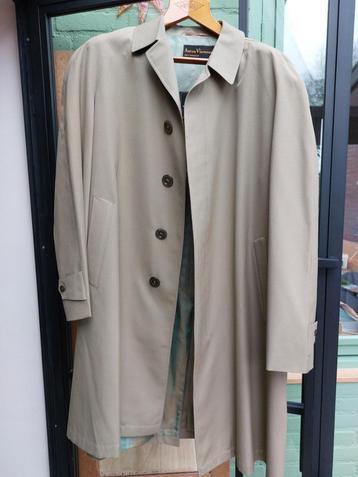 Vintage Trench Coats beschikbaar voor biedingen
