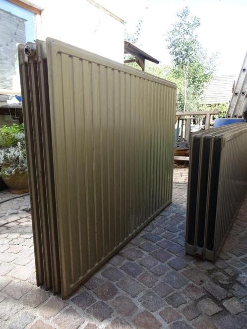 Oude stalen radiatoren 120 x 90 en 150 x 60 cm, Doe-het-zelf en Verbouw, Verwarming en Radiatoren, Gebruikt, Radiator, 800 watt of meer