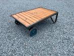 Industriële salontafel op wielen, Ophalen, 50 tot 100 cm, Zo goed als nieuw, Minder dan 50 cm