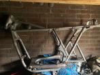 Honda cb750 k2 frame (moet gericht worden), Ophalen of Verzenden, Gebruikt