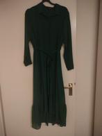 Groene Jurk met volant onder en knopen voor, leuk met kerst, Kleding | Dames, Jurken, Zwart, Maat 46/48 (XL) of groter, Ophalen of Verzenden
