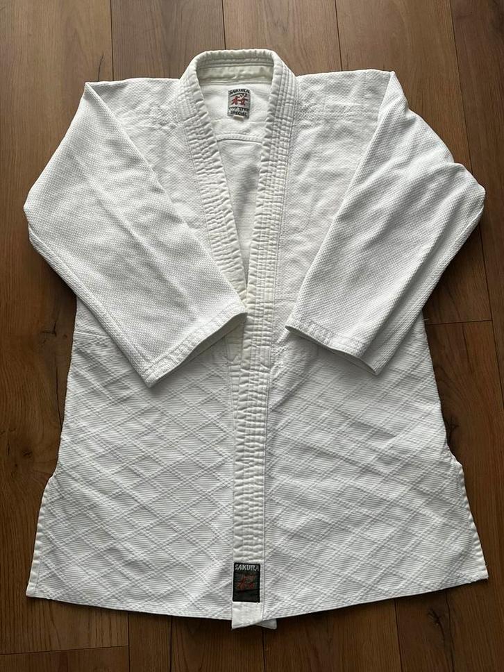 Judopak 7-8-9 jaar Sakura, Sport en Fitness, Vechtsporten en Zelfverdediging, Gebruikt, Judo, Vechtsportkleding, Maat S, Ophalen of Verzenden
