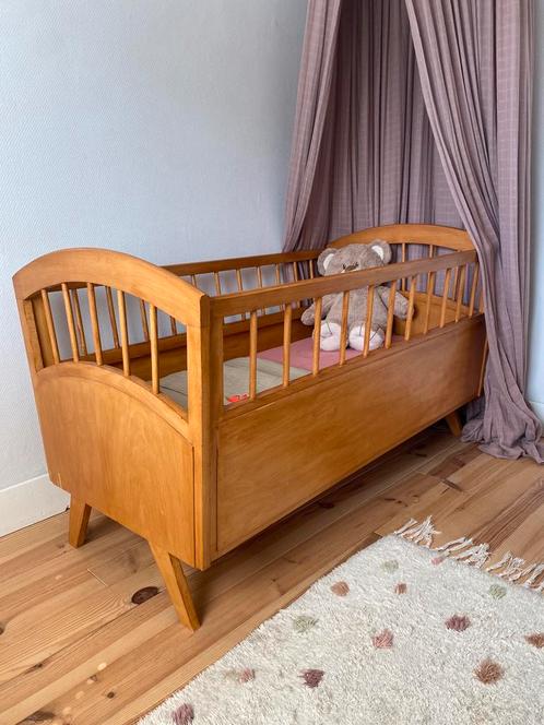 Vintage retro ledikant, Kinderen en Baby's, Babywiegjes en Ledikanten, Zo goed als nieuw, Ledikant, Ophalen of Verzenden