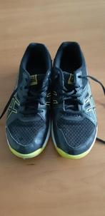 Zaalschoenen Asics maat 39, Sport en Fitness, Volleybal, Schoenen, Zo goed als nieuw, Ophalen