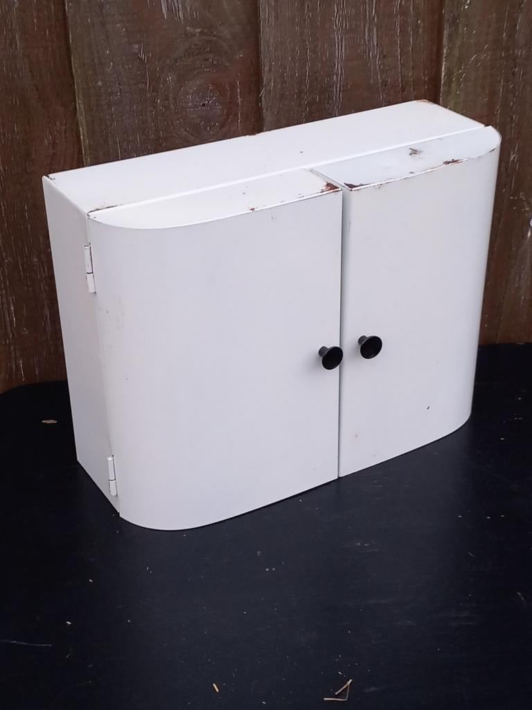 Vintage metalen witte medicijnkast, wandkastje, Antiek en Kunst, Ophalen of Verzenden