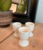 Landelijke witte eierdoppen - gebroken wit - 3 stuks, Huis en Inrichting, Ophalen of Verzenden, Zo goed als nieuw, Bord(en), Overige stijlen