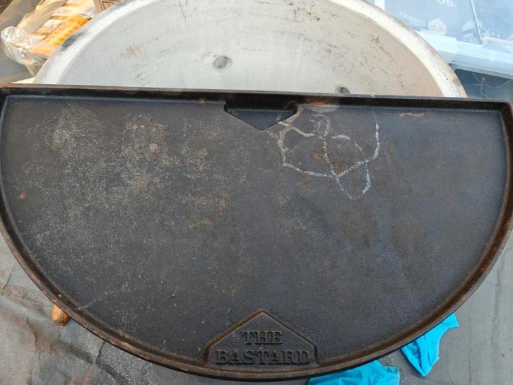 The Bastard Grillrooster / Bakplaat gietijzer, Tuin en Terras, Barbecue-accessoires, Gebruikt, Ophalen