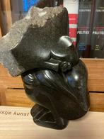 ,Verlegen Meisje, stenen beeld, Antiek en Kunst, Kunst | Beelden en Houtsnijwerken, Ophalen of Verzenden