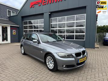 BMW 3-serie Touring 320i High Executive / Pano / Leder / Nav beschikbaar voor biedingen