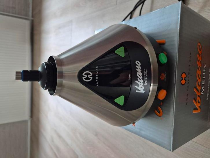 VOLCANO MEDIC    (STORZ EN BICKEL), Verzamelen, Rookartikelen, Aanstekers en Luciferdoosjes, Zo goed als nieuw, Ophalen of Verzenden