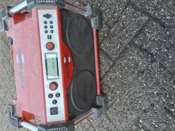Fatbox radio beschikbaar voor biedingen