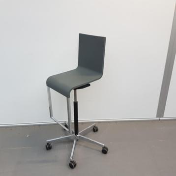Vitra Draughtsman High Chair 03 design by Maarten Severen beschikbaar voor biedingen