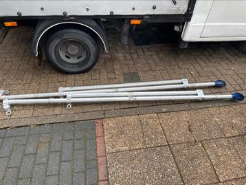 Uitzetpoten rolsteiger beschikbaar voor biedingen