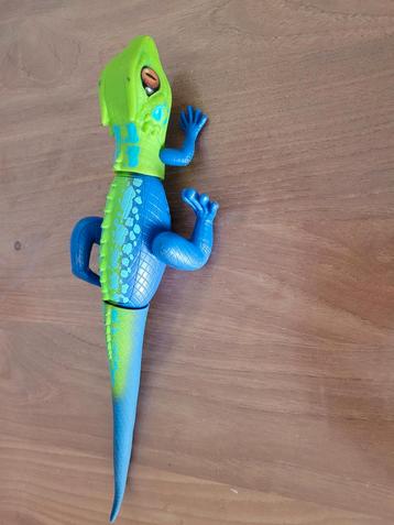 Wandelende speelgoed hagedis beschikbaar voor biedingen