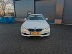 Prachtige BMW 320I Touring Automaat PDC NAVI Cruisecontrol, Auto's, Euro 5, Zwart, 4 cilinders, Wit