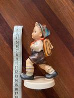 Hummel vintage schooljongen, Verzamelen, Beelden en Beeldjes, Ophalen of Verzenden, Zo goed als nieuw, Hummel