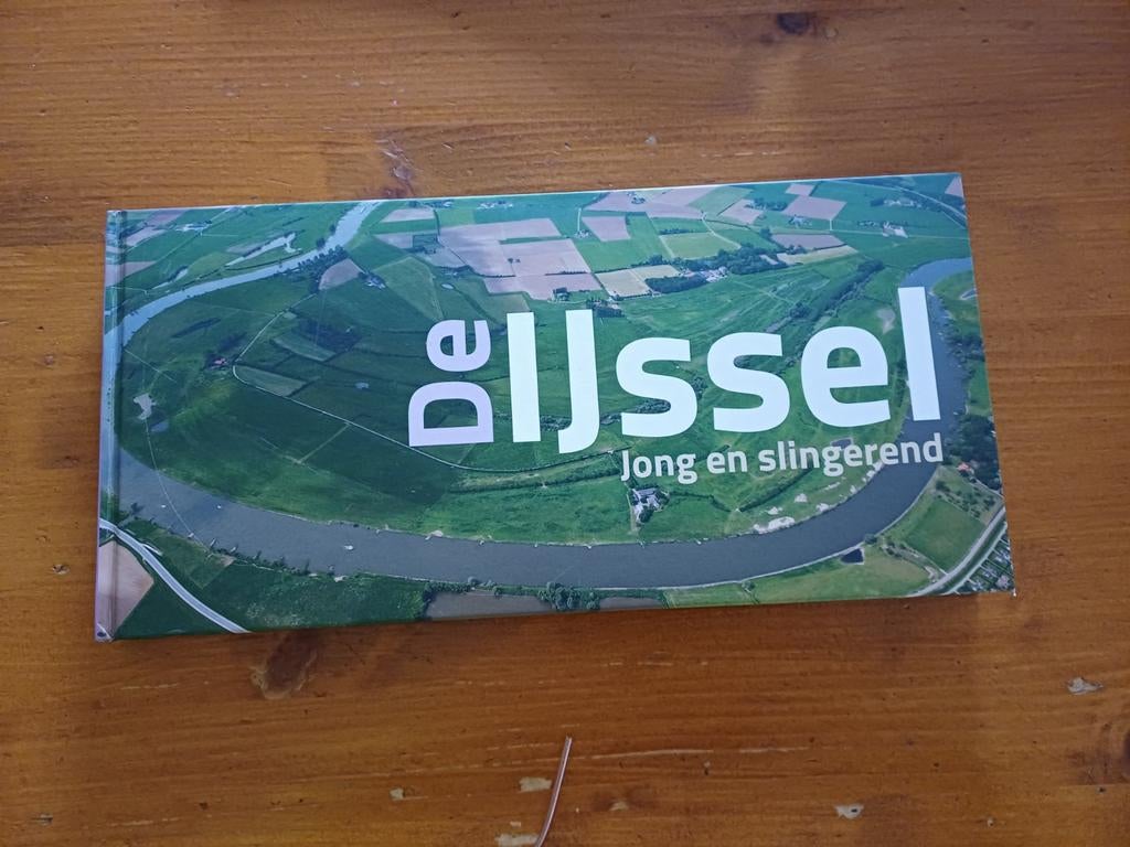 De IJssel Jong en Slingererend., Ophalen of Verzenden, Zo goed als nieuw, Koos Termorshuizen