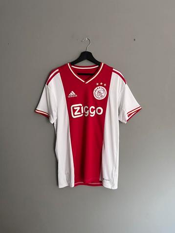 Ajax thuisshirt 2022/23 beschikbaar voor biedingen