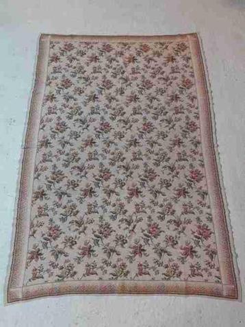 Grand foulard antiek dessin bloemen 175/125 beschikbaar voor biedingen