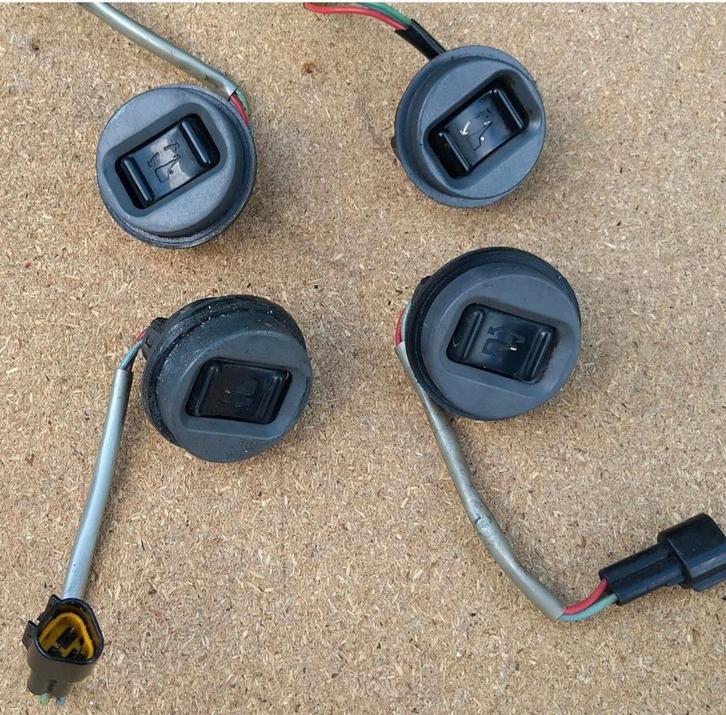 Yamaha Powertrim knop  schakelaars
6H1-82563-10-00 / 6H18256, Watersport en Boten, Accessoires en Onderhoud, Ophalen of Verzenden
