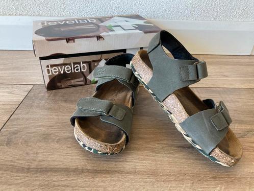 Develab leren sandalen groen legerprint maat 32 jongens, Kinderen en Baby's, Kinderkleding | Schoenen en Sokken, Zo goed als nieuw