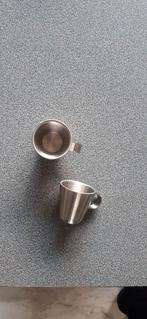 Espresso kopjes--2 stuks--metalen--H 6 cm., Ophalen of Verzenden, Zo goed als nieuw, Kop(pen) en/of Schotel(s)