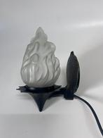 Brutalist wandlamp ‘vlam’ vintage lamp, Huis en Inrichting, Ophalen of Verzenden, Zo goed als nieuw, Glas, Brutalisme
