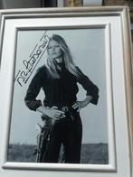 Brigitte Bardot met originele handtekening, Verzamelen, Ophalen of Verzenden, Zo goed als nieuw, Foto of Kaart