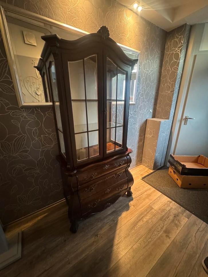 Klassieke vitrinekast (17) & Elegant ladekastje (18), Antiek en Kunst, Antiek | Meubels | Kasten, Ophalen