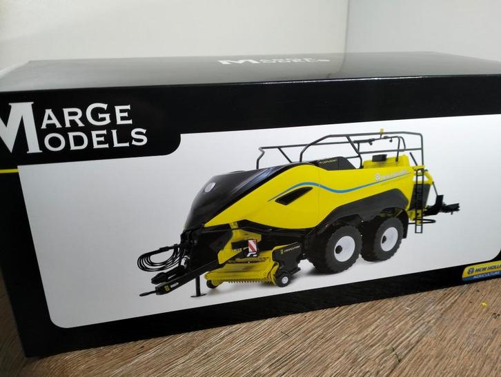 Te koop New Holland 1290 High Density Bigbaler Verbouwd., Hobby en Vrije tijd, Modelauto's | 1:32, Zo goed als nieuw, Tractor of Landbouw