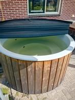 Houtgestookte Hottub te koop, Tuin en Terras, Bubbelbaden en Hottubs, Ophalen, Zo goed als nieuw, Filter, Vast