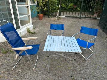 3 of 4 camping stoelen en tafel inklapbaar beschikbaar voor biedingen