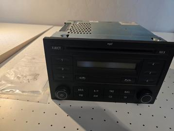 Volskwagen Fox Radio 3BO 051 530 beschikbaar voor biedingen