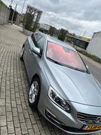 Volvo V60 D6 215pk Plug-in Hybrid 2013 Grijs, Auto's, Automaat, 1849 kg, Adaptive Cruise Control, Vierwielaandrijving