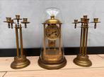 Antieke zuilen pendule koper / brons met kandelaren, Ophalen of Verzenden