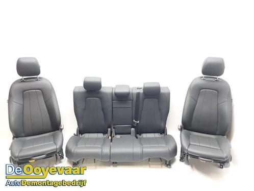 Bekleding Set (compleet) van een Mercedes GLA, Auto-onderdelen, Interieur en Bekleding, Mercedes-Benz, Gebruikt, 3 maanden garantie