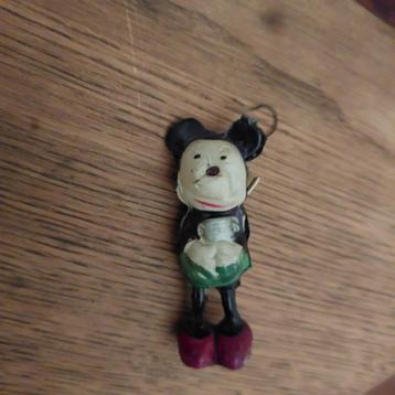 Hele oude celluloid mickey mouse. Hij is ruim 7 cm.  beschikbaar voor biedingen