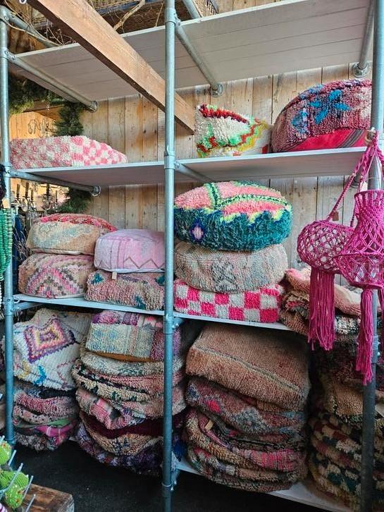 Marokkaanse poef, poefen "WOONWINKEL RUSTIEK ", Huis en Inrichting, Banken | Voetenbanken en Poefen, Zo goed als nieuw, Minder dan 50 cm