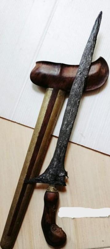 Antieke Keris Kala Nadha Pamor Lar Gangsir Surakarta KGU31 beschikbaar voor biedingen