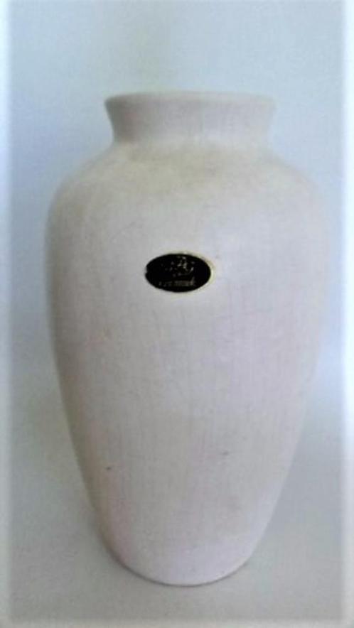 AAG keramiek Gouda mooie witte vaas, Huis en Inrichting, Woonaccessoires | Vazen, Zo goed als nieuw, Wit, Minder dan 50 cm, Aardewerk of Porselein