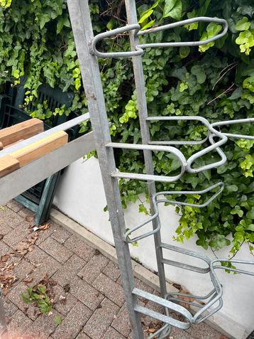 Fietsenrek 5 plaatsen beschikbaar voor biedingen