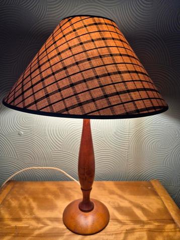 Erik Frederiksen A/S Roskilde jr'70 vintage design tafellamp beschikbaar voor biedingen