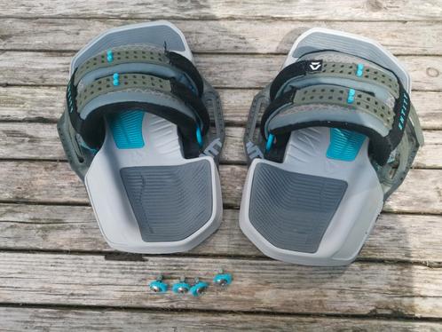 Duotone entity bindingen, Watersport en Boten, Kitesurfen, Gebruikt, Binding, 4 m² of minder, Twintip, Ophalen of Verzenden