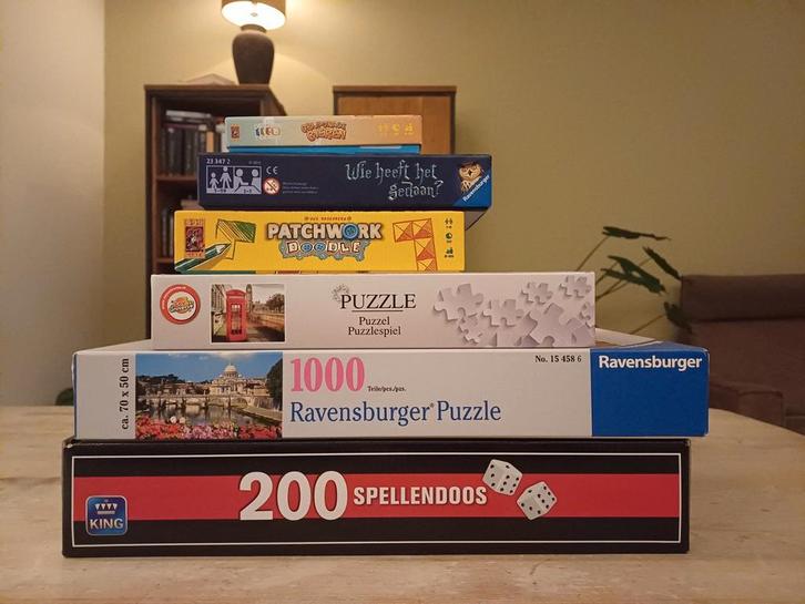 Diverse spellen en puzzels, Hobby en Vrije tijd, Gezelschapsspellen | Bordspellen, Zo goed als nieuw, Ophalen of Verzenden