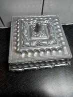 Oosterse zilverkleurige opbergbox, Antiek en Kunst, Ophalen of Verzenden