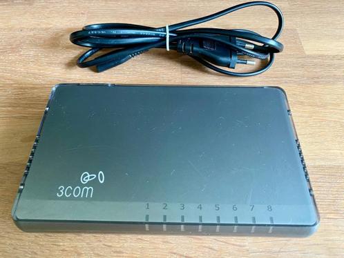 3Com netwerk switch 8 3cfsu08 /HP 1405-8 8-Port 10/100 Mbp, Computers en Software, Netwerk switches, Zo goed als nieuw, Ophalen of Verzenden