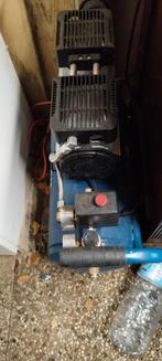 Compressor - Gebruikt, Doe-het-zelf en Verbouw, Compressors, Gebruikt, 6 tot 10 bar, Ophalen of Verzenden, 25 tot 100 liter