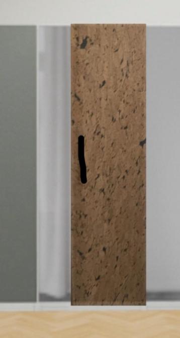 Kast (201cm hoog, 75cm breed) beschikbaar voor biedingen
